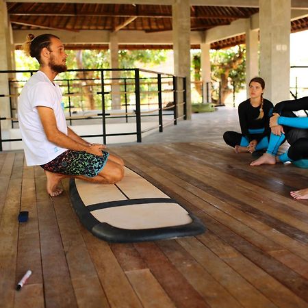 Endless Summer Surf Camp Kuta Кута Екстериор снимка