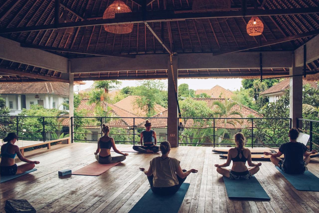 Endless Summer Surf Camp Kuta Кута Екстериор снимка